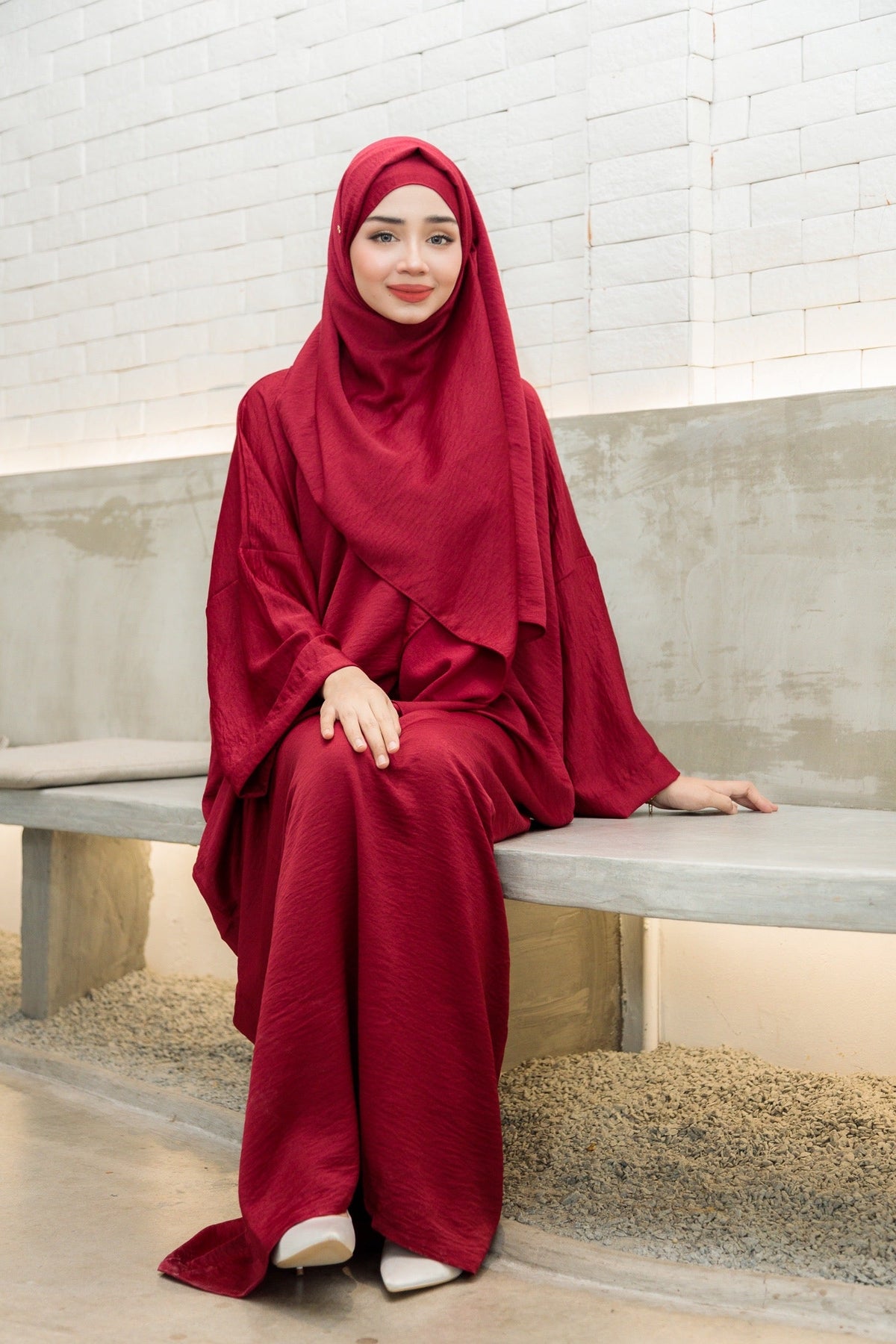 Laura Abaya Free Shawl | Maroon