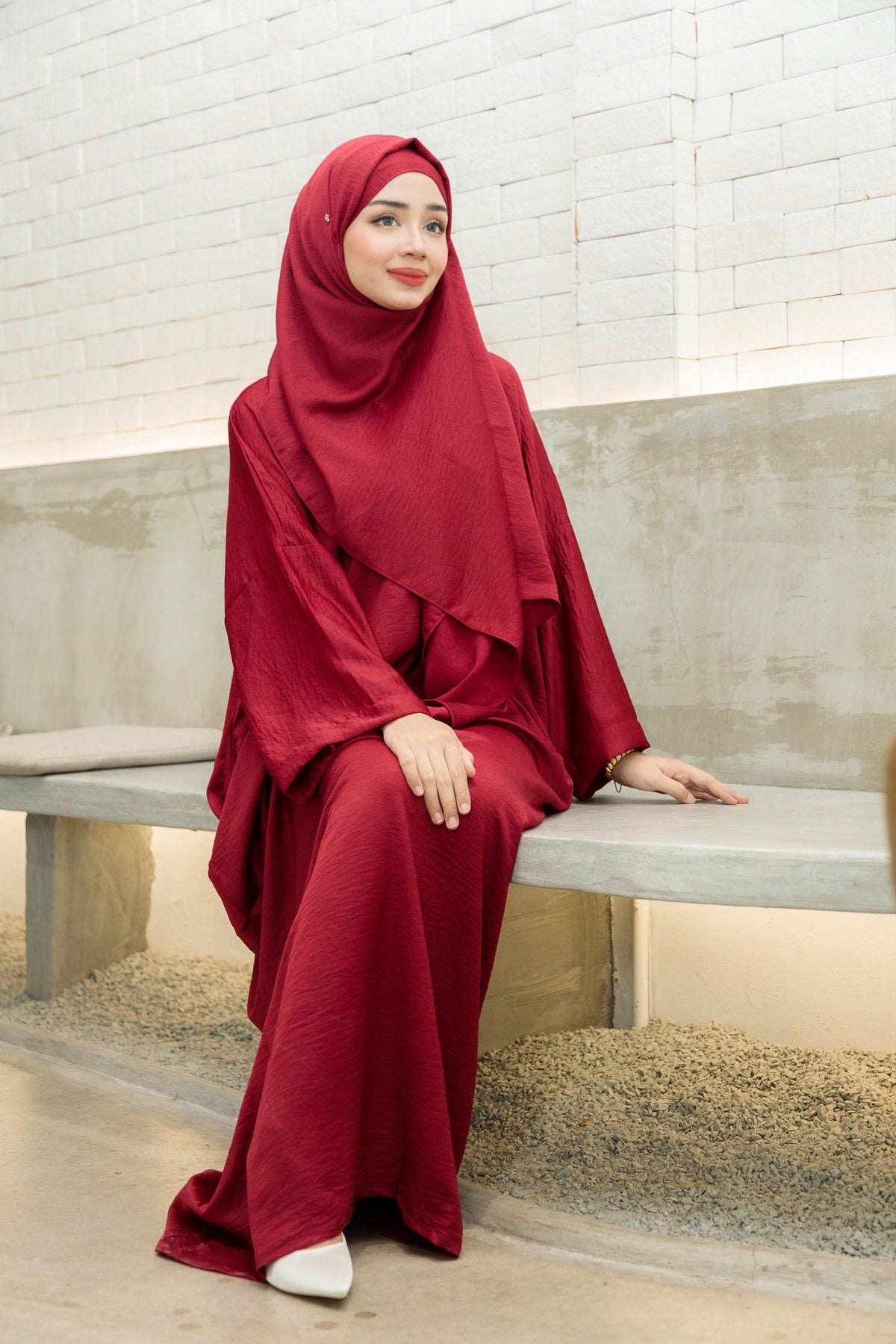 Laura Abaya Free Shawl | Maroon