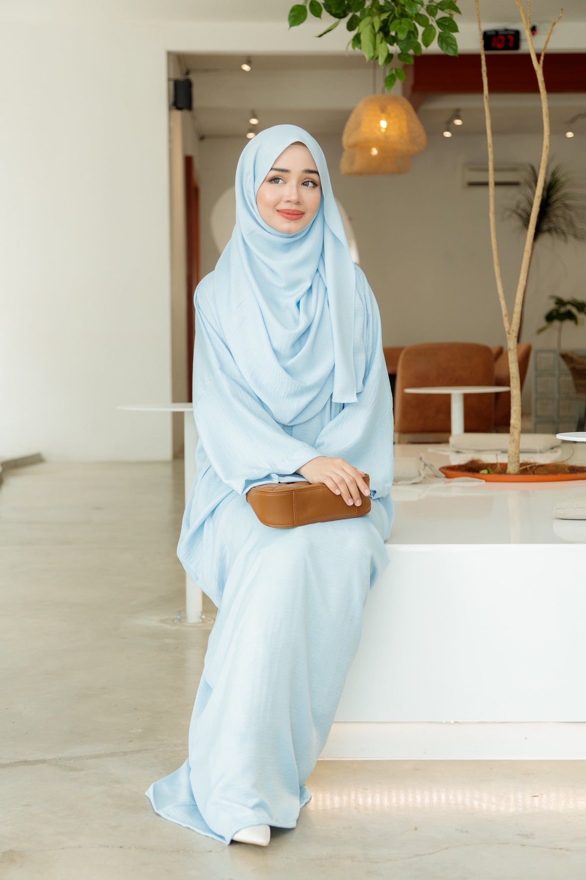 Laura Abaya Free Shawl | Baby Blue