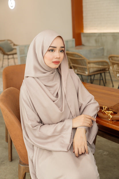 Laura Abaya Free Shawl | Champagne