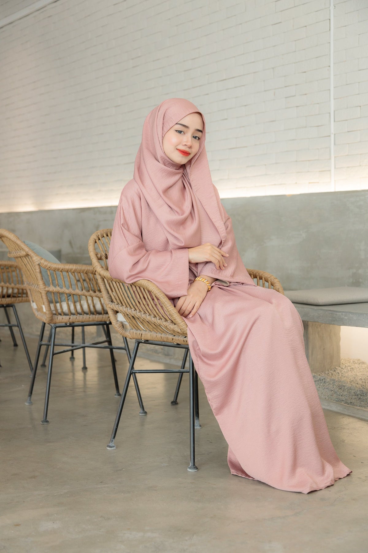 Laura Abaya Free Shawl | Dusty Pink