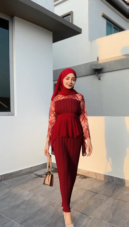 Luna Peplum | Maroon