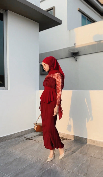 Luna Peplum | Maroon